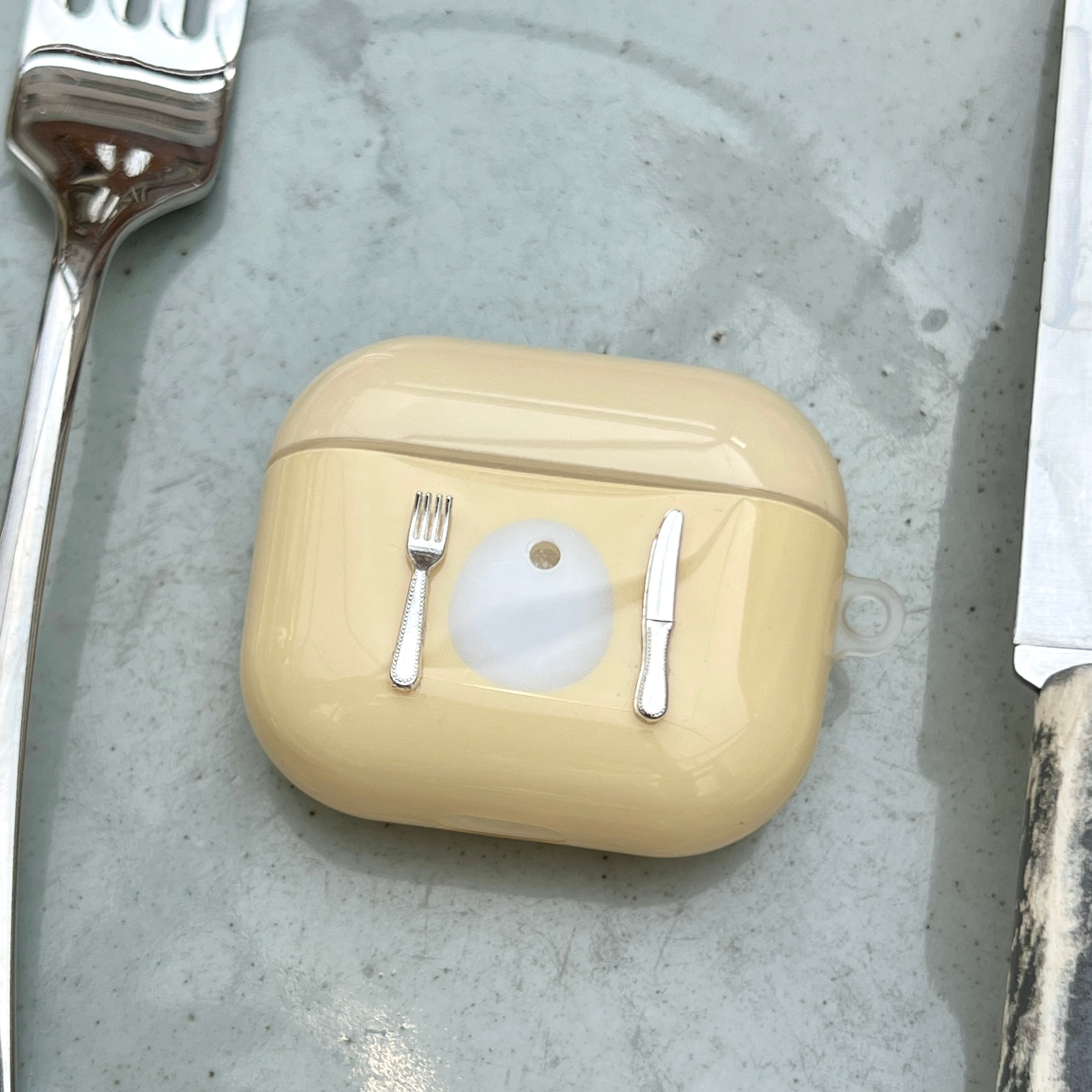 “Breakfast Plate” AirPods Case