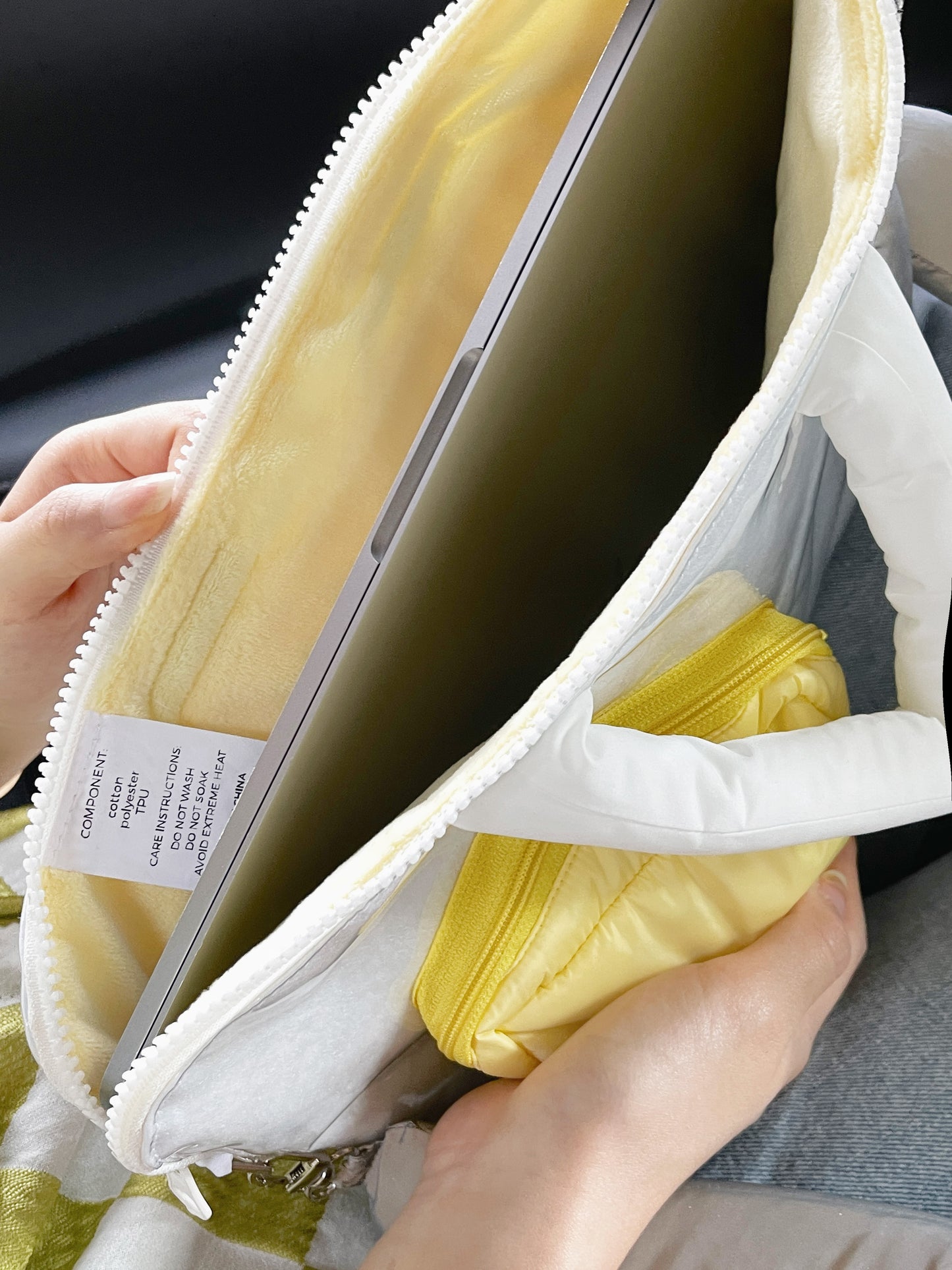 “Butter.com” Waterproof Laptop Case